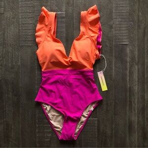 Summersalt The Ruffle Backflip One Piece
Swimsuit Size 2